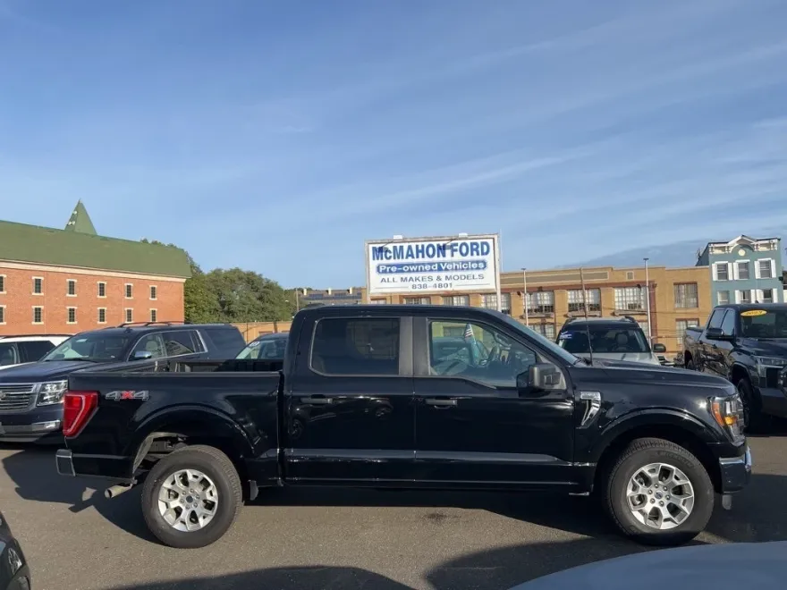 2023 Ford F-150 XLT photo 1