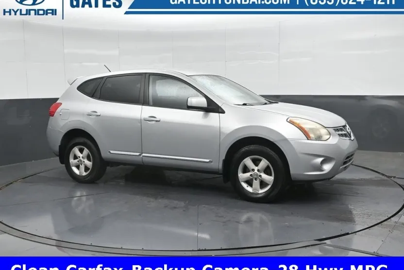 2013 Nissan Rogue S photo 1