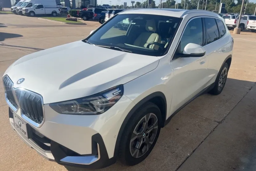2023 Bmw X1 XDrive28i photo 1
