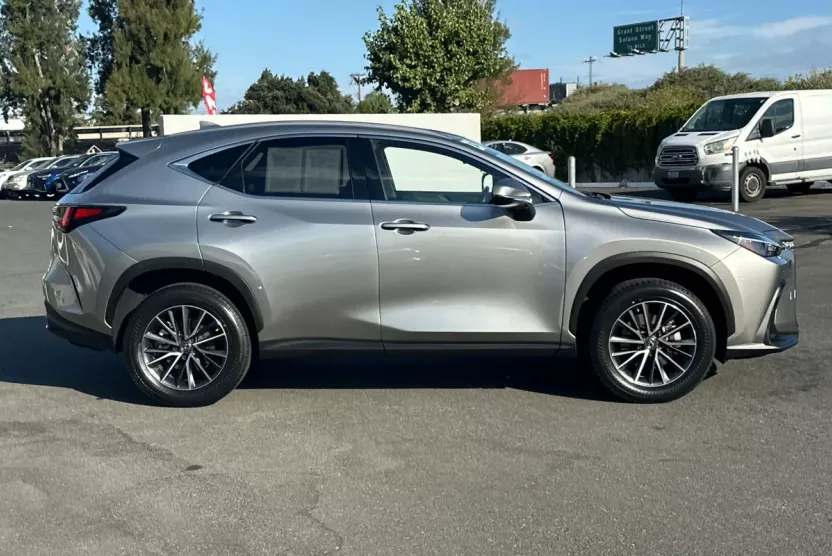 2023 Lexus NX 350 Premium photo 1