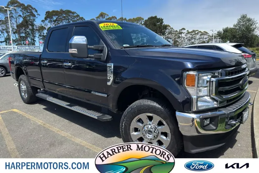 2021 Ford F-350 Lariat photo 1