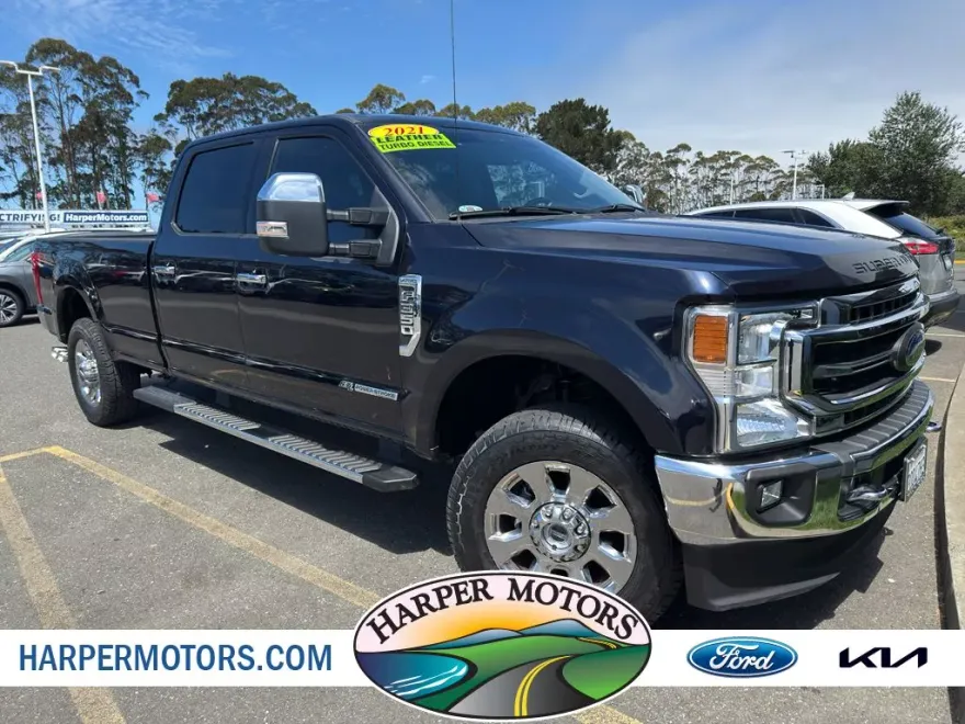 2021 Ford F-350 Lariat photo 1