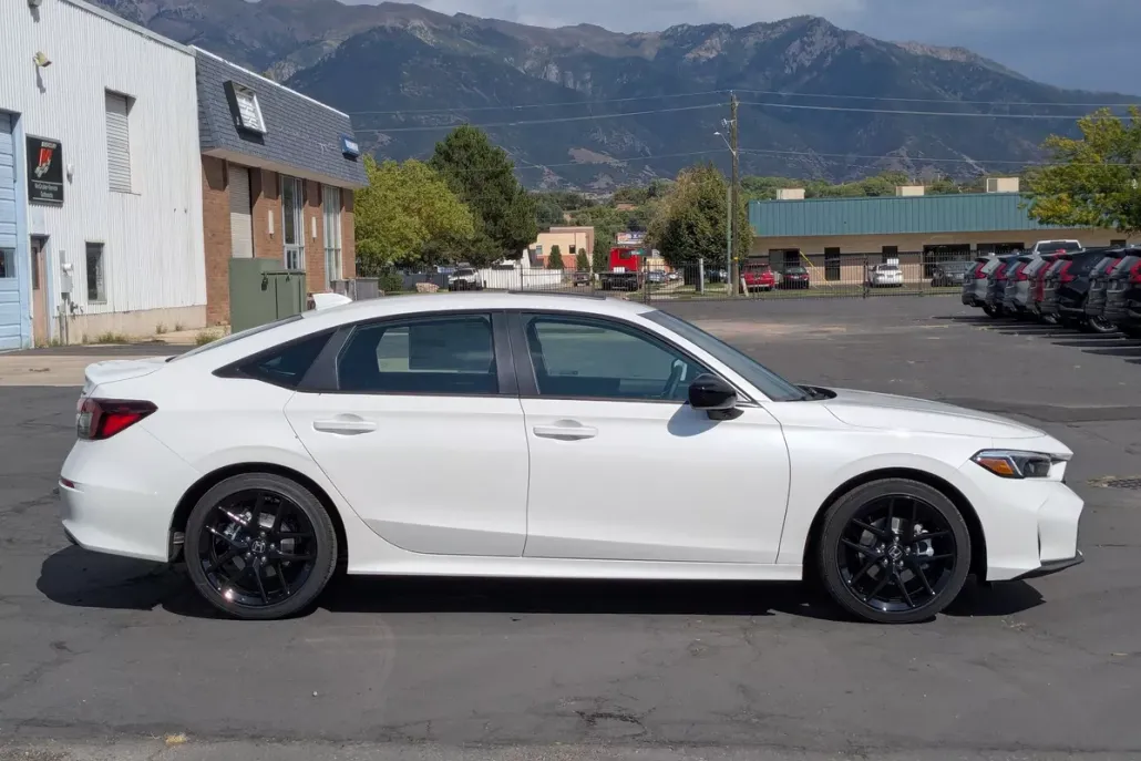 2026 Honda Civic Hybrid Sport photo 1