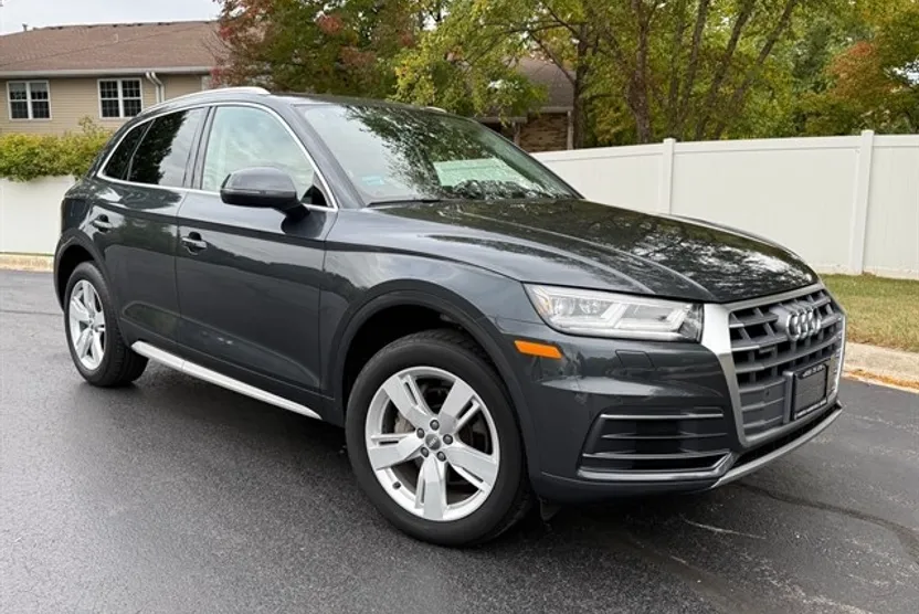 2018 Audi Q5 2.0T Premium Plus photo 1