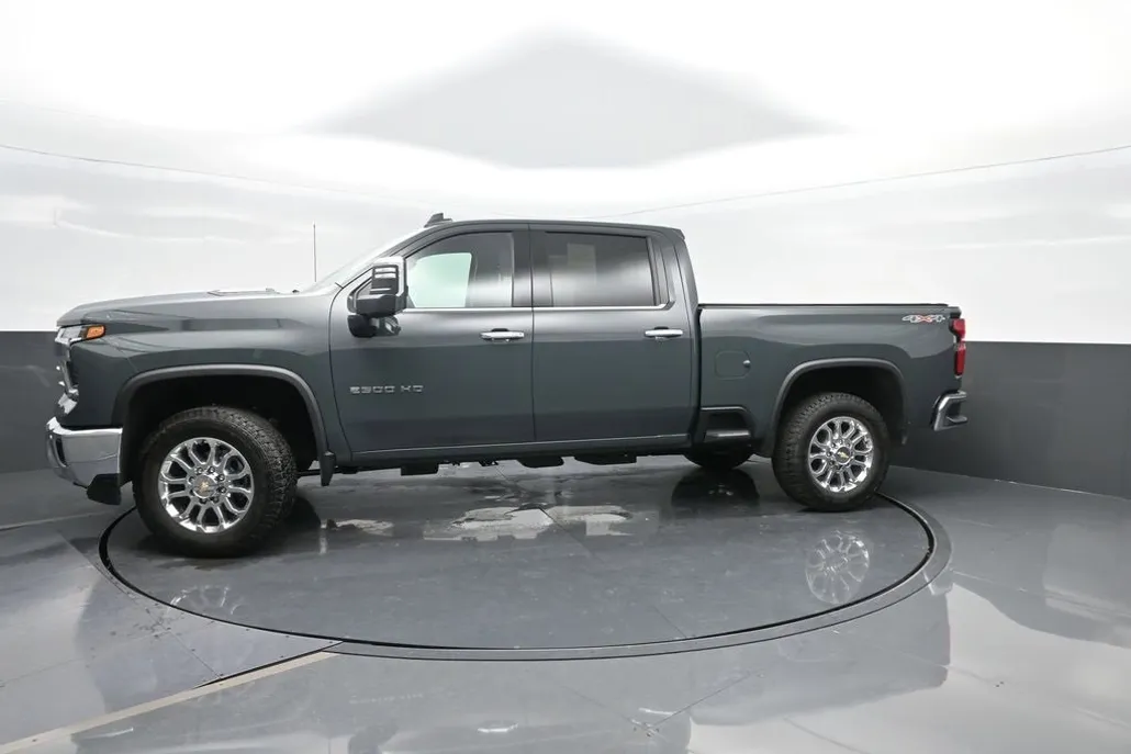 2025 Chevrolet Silverado 2500HD LTZ photo 1