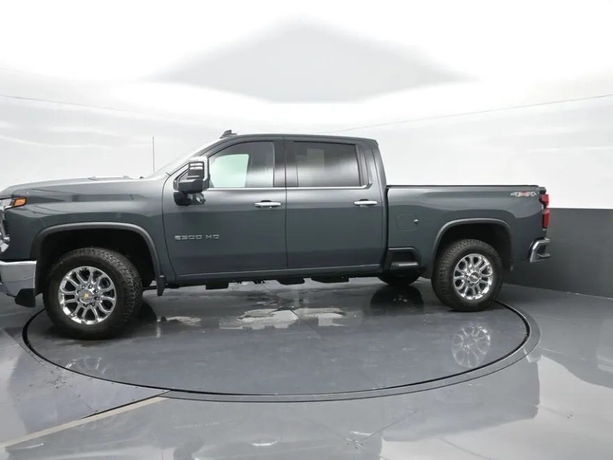 2025 Chevrolet Silverado 2500HD LTZ photo 1
