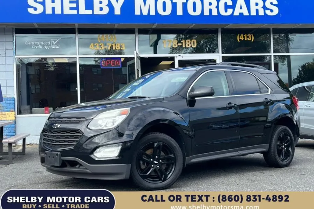 2017 Chevrolet Equinox LT photo 1