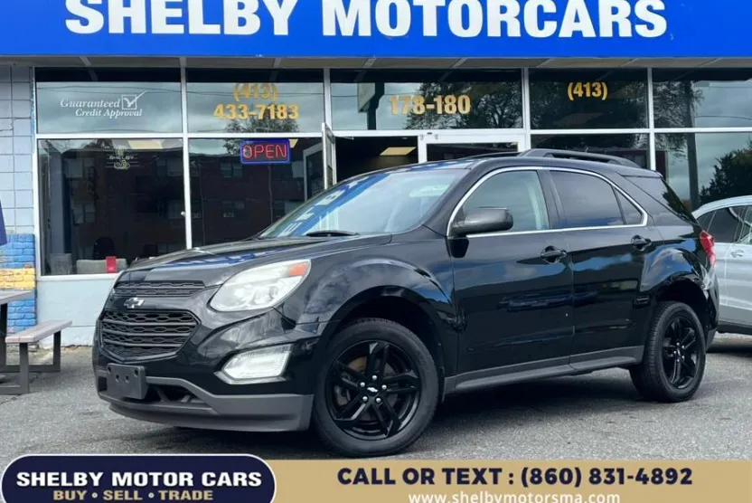 2017 Chevrolet Equinox LT photo 1