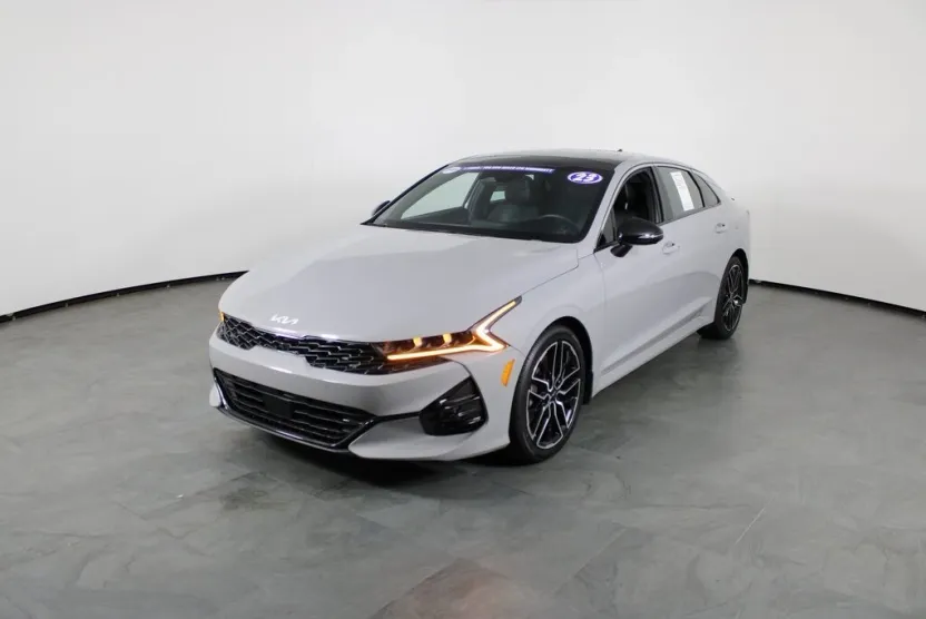 2023 Kia K5 GT photo 1