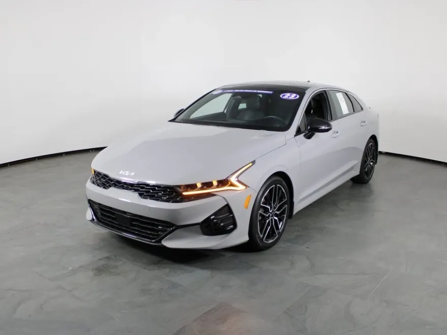 2023 Kia K5 GT photo 1