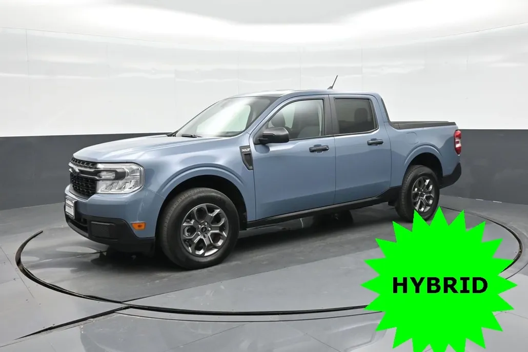 2024 Ford Maverick XLT photo 1