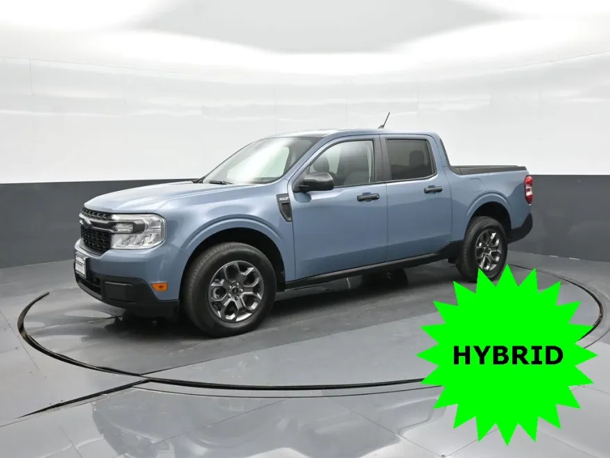 2024 Ford Maverick XLT photo 1