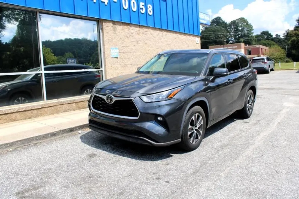 2020 Toyota Highlander XLE photo 1