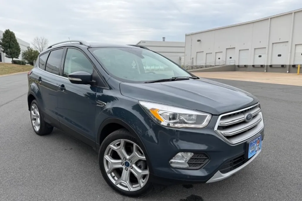 2019 Ford Escape Titanium photo 1