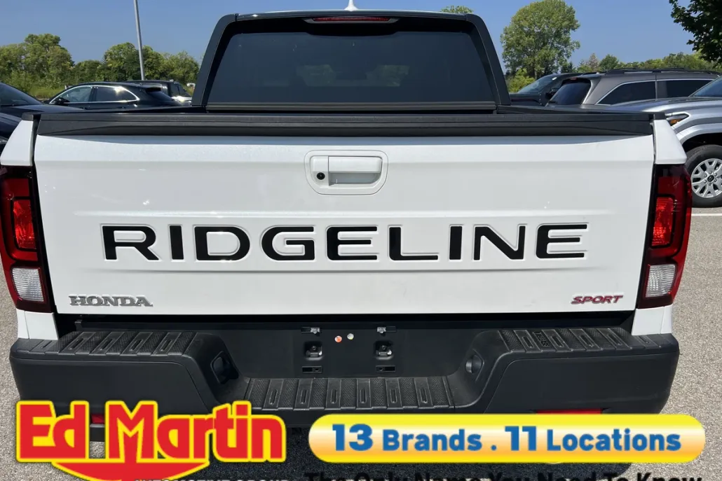 2025 Honda Ridgeline Sport photo 1