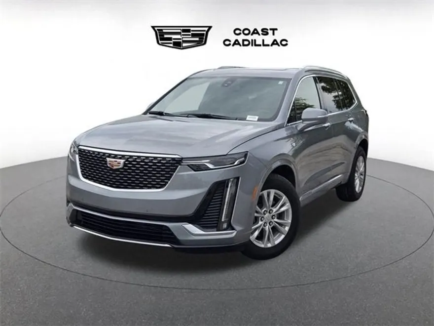 2025 Cadillac XT6 Luxury photo 1