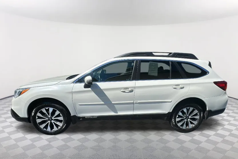 2017 Subaru Outback Limited photo 1