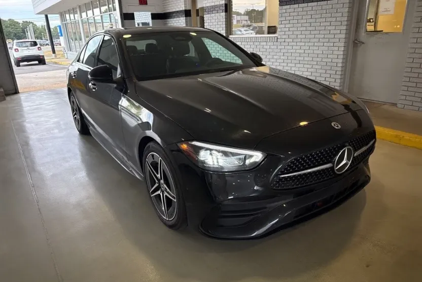 2024 Mercedes Benz C 300 photo 1