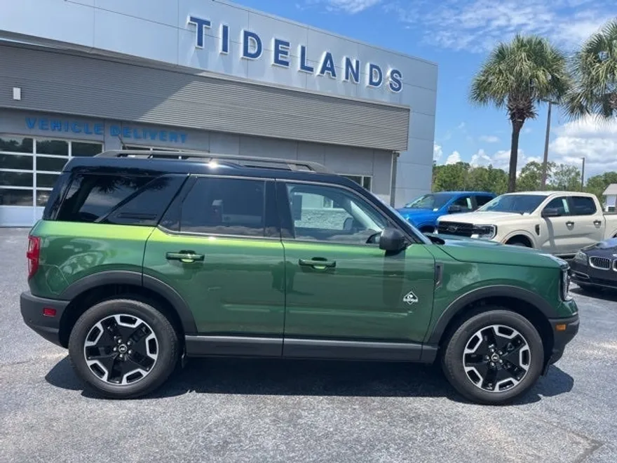 2024 Ford Bronco Sport Outer Banks photo 1