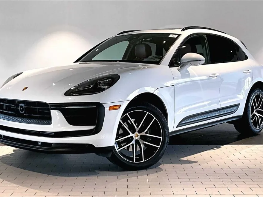 2025 Porsche Macan photo 1