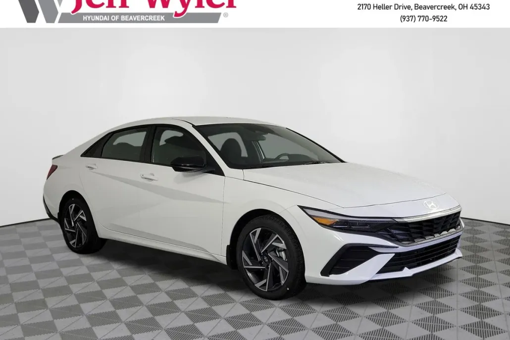 2025 Hyundai Elantra SEL Sport photo 1