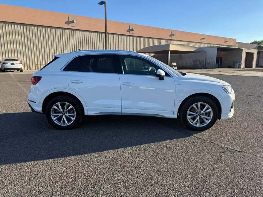2023 Audi Q3 Premium S line photo 1