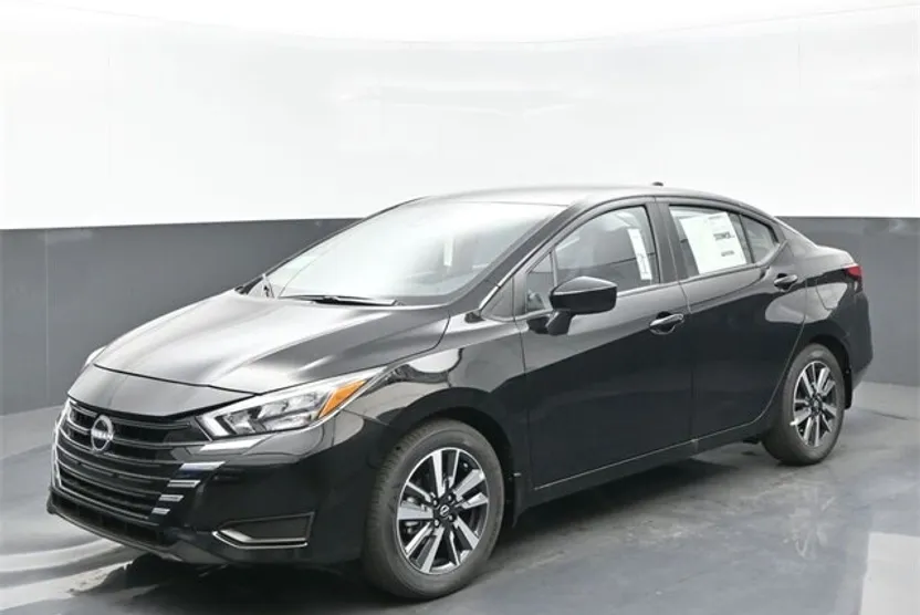 2025 Nissan Versa SV photo 1