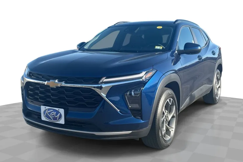 2024 Chevrolet Trax LT photo 1