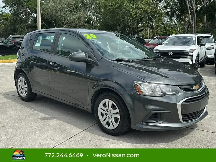 2020 Chevrolet Sonic LT photo 1