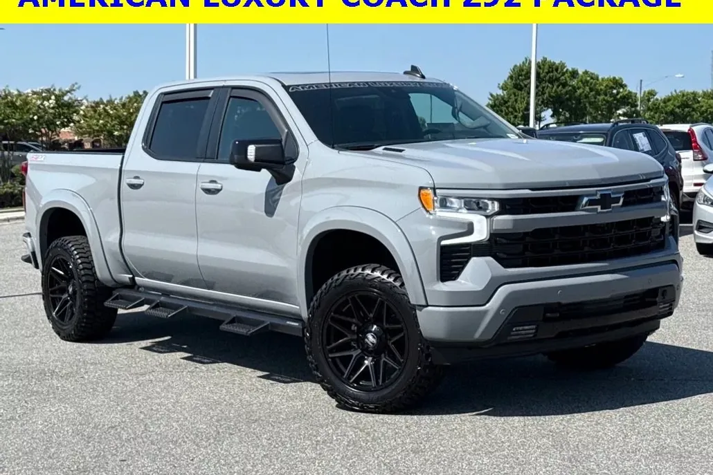 2025 Chevrolet Silverado 1500 RST photo 1