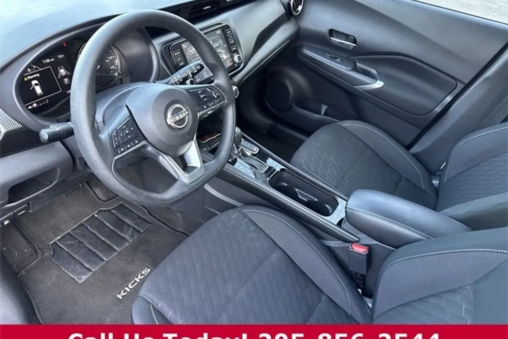 2024 Nissan Kicks SV photo 1