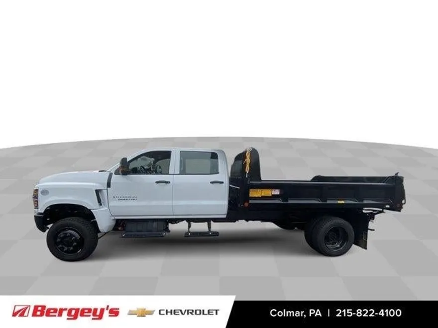 2024 Chevrolet Silverado 5500HD Work Truck photo 1