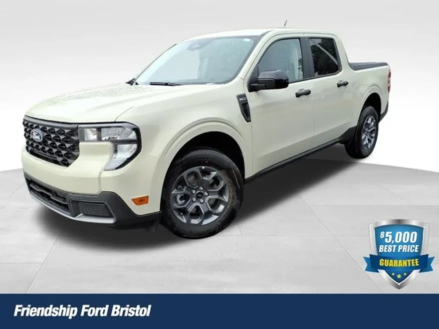 2025 Ford Maverick XLT photo 1