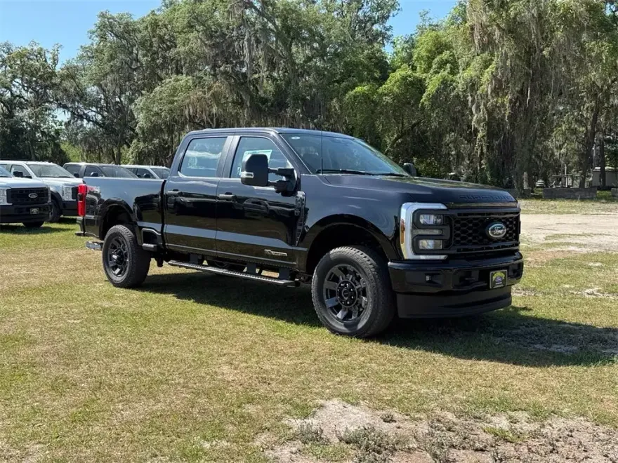 2025 Ford F-350 photo 1