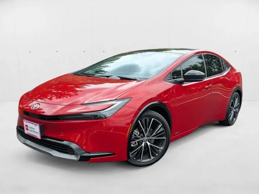2025 Toyota Prius XLE photo 1