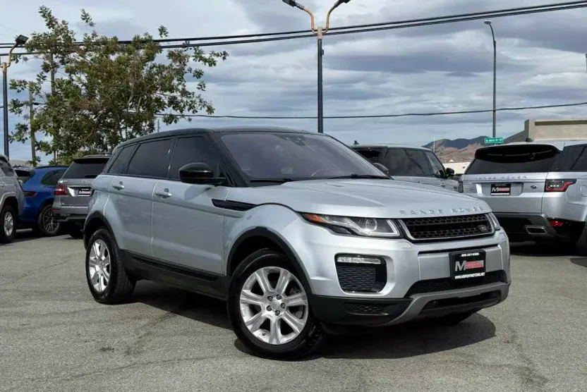 2018 Land Rover Range Rover Evoque SE photo 1