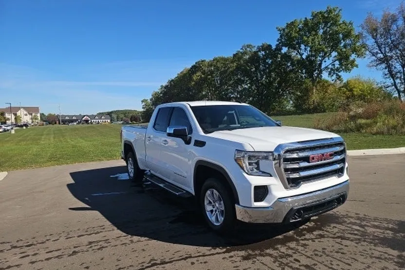 2020 Gmc Sierra 1500 SLE photo 1