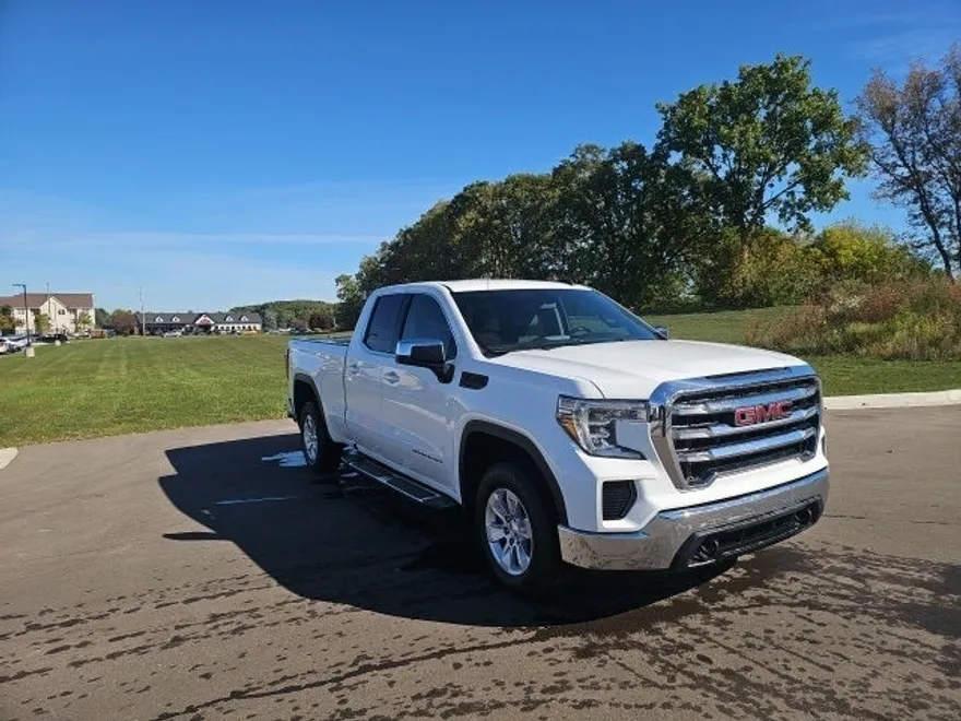 2020 Gmc Sierra 1500 SLE photo 1
