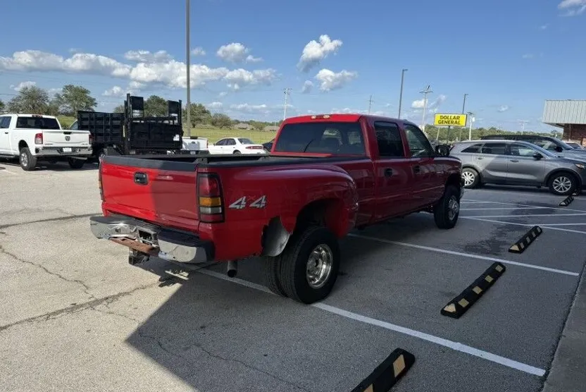 2003 Chevrolet Silverado 3500HD LT photo 1