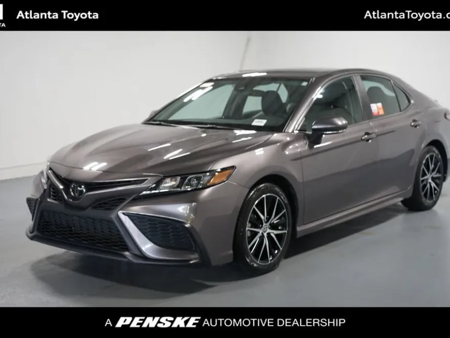 2023 Toyota Camry SE photo 1