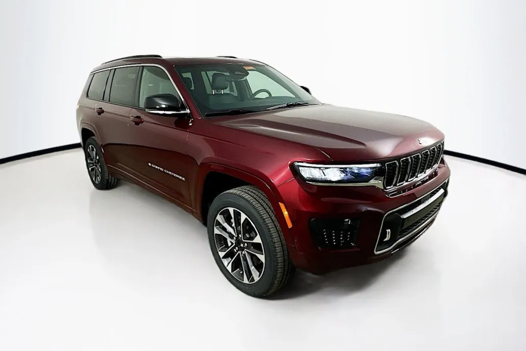 2025 Jeep Grand Cherokee Overland photo 1
