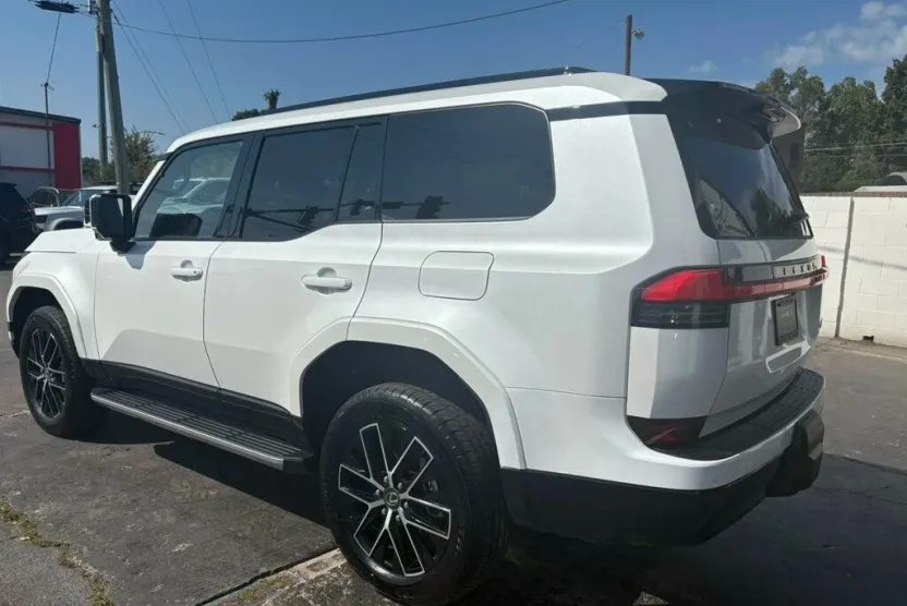 2024 Lexus GX Premium photo 1