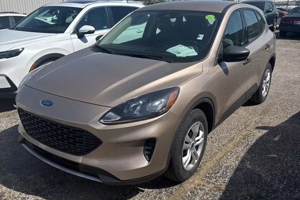 2020 Ford Escape Sport photo 1
