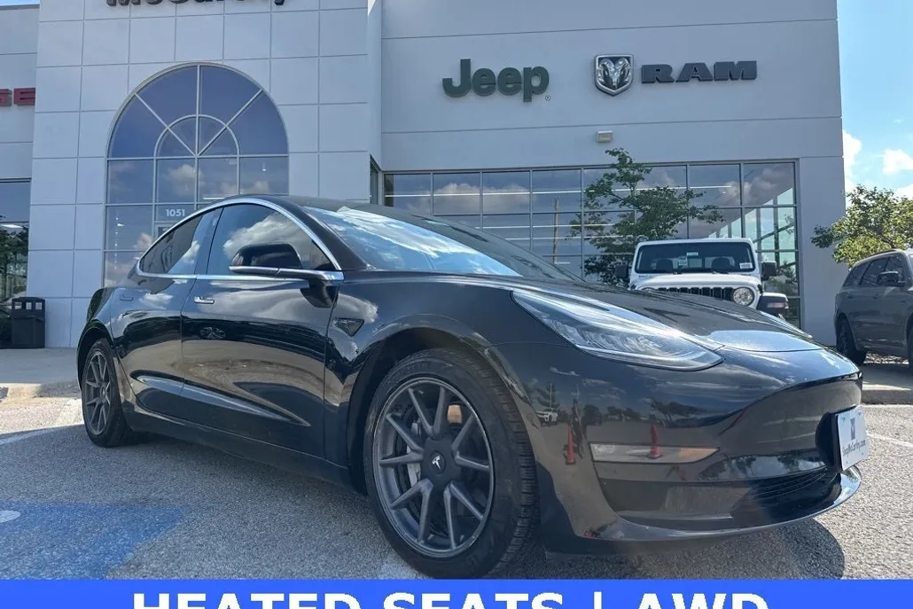 2020 Tesla Model 3 Long Range photo 1