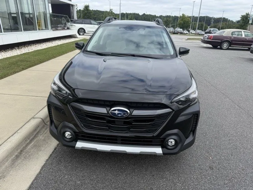 2023 Subaru Outback Limited photo 1