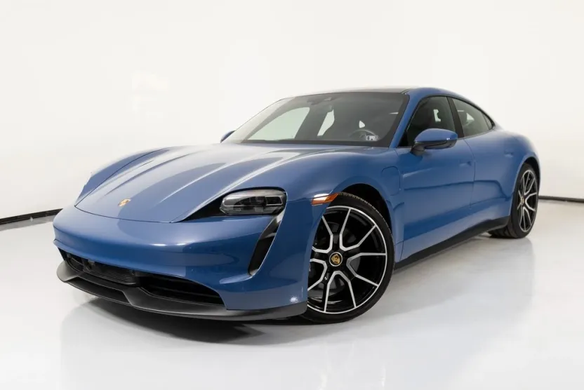 2023 Porsche Taycan photo 1