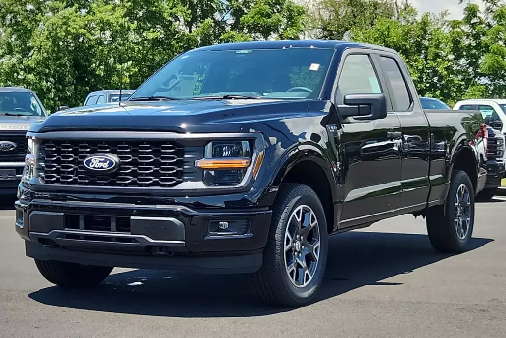 2025 Ford F-150 STX photo 1