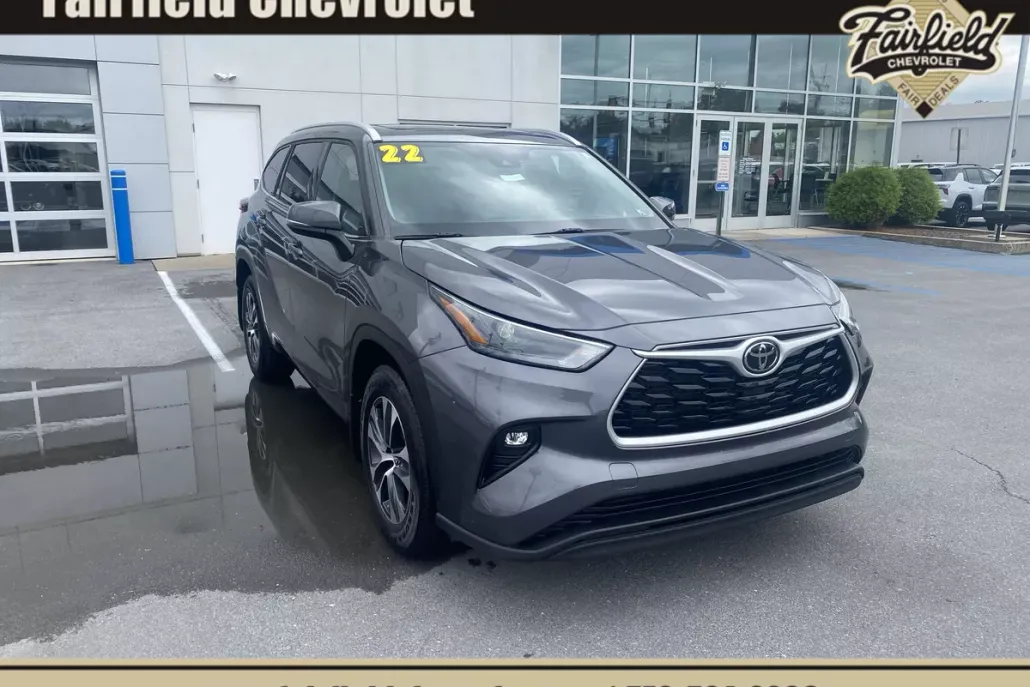 2022 Toyota Highlander XLE photo 1