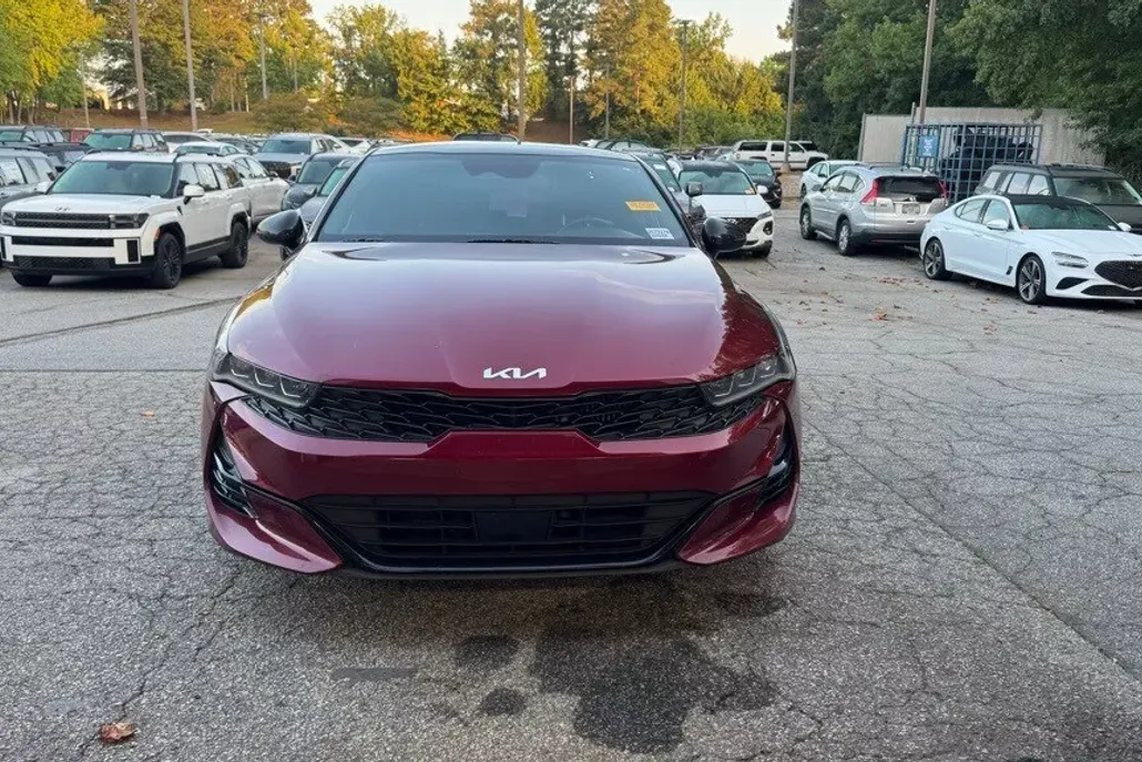 2022 Kia K5 GT-Line photo 1