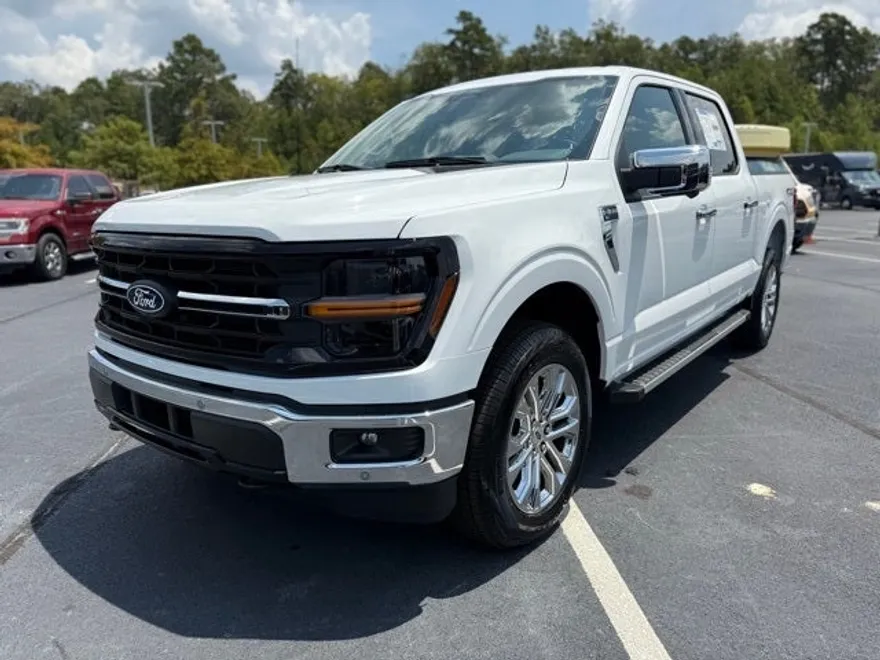 2025 Ford F-150 XLT photo 1